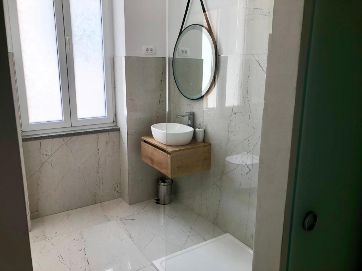 Hedone City Luxury Apartments With Free Parking พูลา ภายนอก รูปภาพ