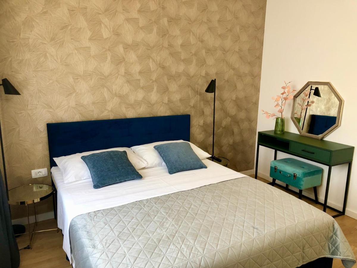 Hedone City Luxury Apartments With Free Parking พูลา ภายนอก รูปภาพ