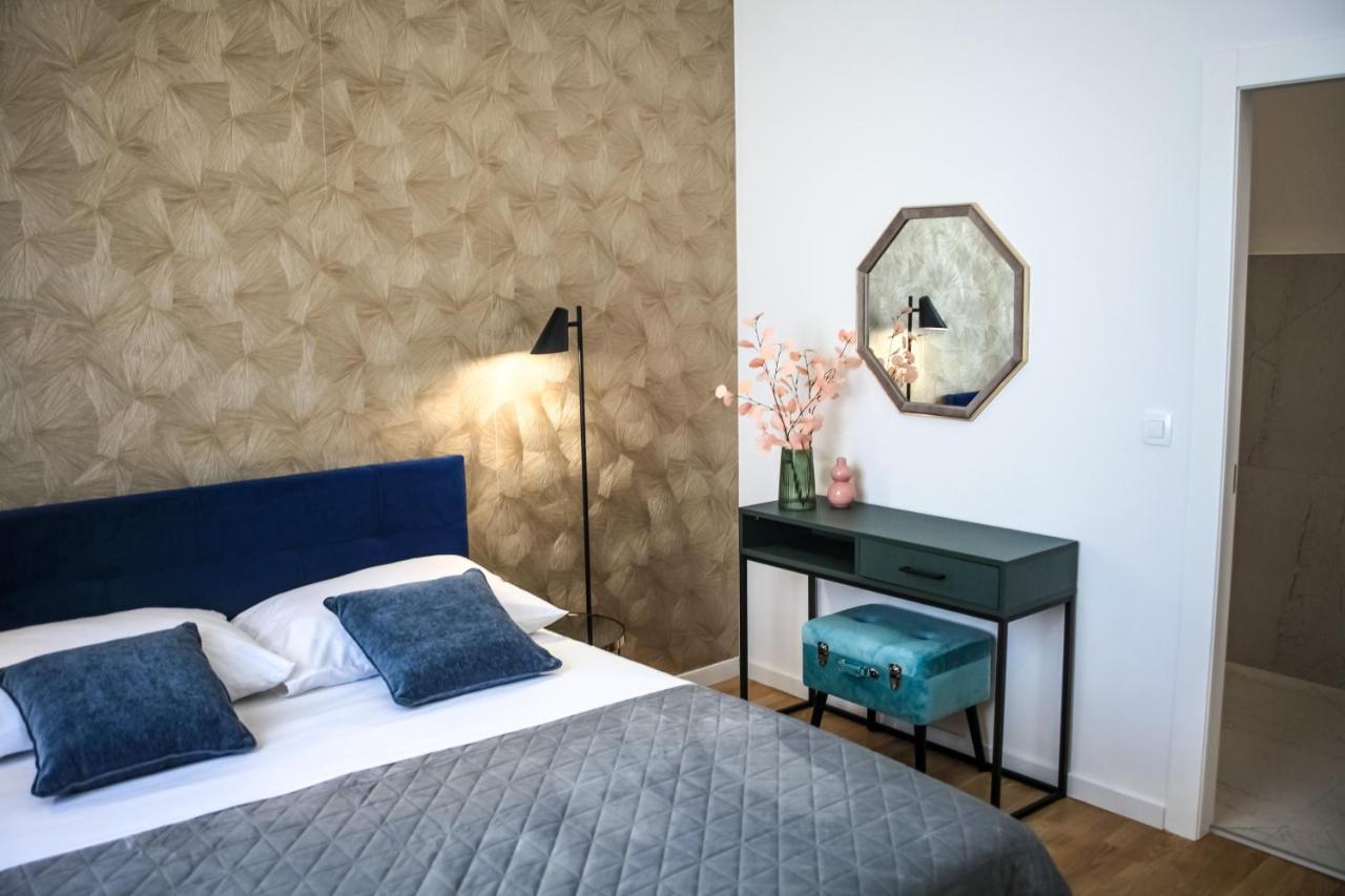 Hedone City Luxury Apartments With Free Parking พูลา ภายนอก รูปภาพ