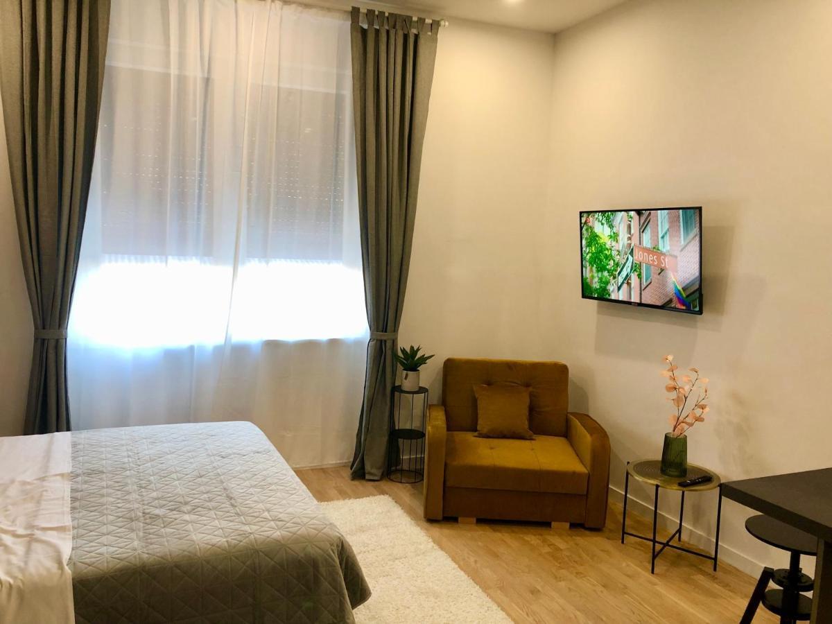 Hedone City Luxury Apartments With Free Parking พูลา ภายนอก รูปภาพ