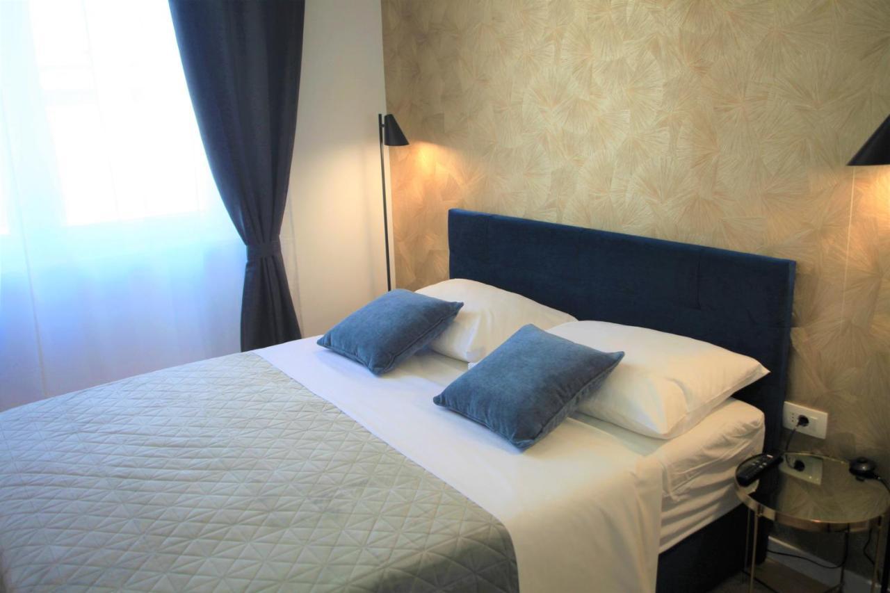 Hedone City Luxury Apartments With Free Parking พูลา ภายนอก รูปภาพ